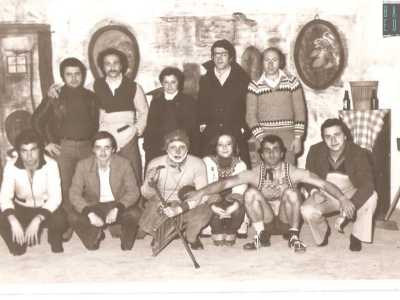 ...e Radio Levante. �Radio Levante in particolare si ritagli� subito un angolo importante � ci spiega uno dei primi collaboratori, l�oggi 73enne Filippo Marra �. Nata in via Montello nel 1976, sui 103,500 MHz, trasmise fino agli anni Novanta. � l� che hanno fatto esperienza talenti come l�attore Gianni Colajemma e il musicista Rodolfo Ventrella�